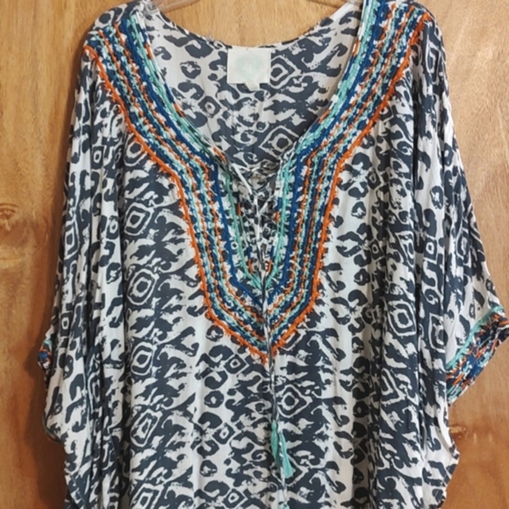 ZL Europe Boho Ikat Kimono Blouse Blue White Embroidered Lace-Up Tassels OS/2X - Picture 2 of 13